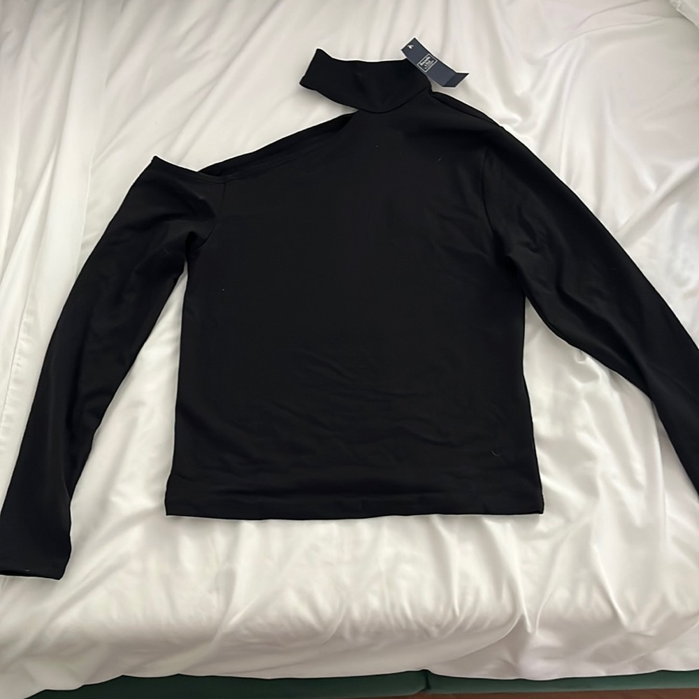 Abercrombie & Fitch Cutout One Should Longsleeve Top